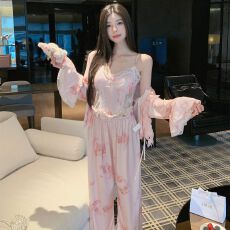 批发四件套轻奢蕾丝冰雪丝<b class='q'>睡衣</b>女春<b class='q'>夏季</b>吊带短裤带胸垫<b class='q'>性感</b>长袖家居服