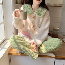 批发实拍秋冬季新款加厚提花长毛<b class='q'>绒</b><b class='q'>睡衣</b>女韩版翻领开衫甜美家居服套装