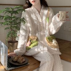 批发实拍秋冬季新款加厚提花长毛<b class='q'>绒</b><b class='q'>睡衣</b>女韩版翻领开衫甜美家居服套装