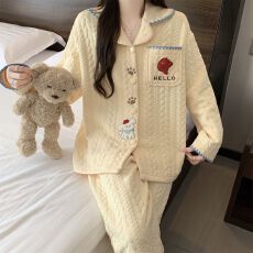 批发实拍秋冬季新款加厚空气棉夹层睡衣女韩版卡通绣花开衫家居服<b class='q'>套装</b>