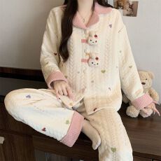 批发实拍秋冬季新款加厚空气棉夹层睡衣女韩版卡通绣花开衫家居服<b class='q'>套装</b>
