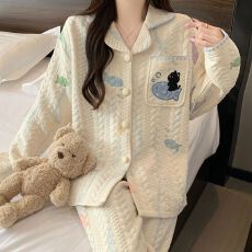 批发实拍秋冬季新款加厚空气棉夹层睡衣女甜美卡通翻领开衫家居服套装