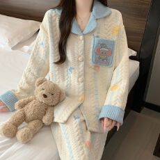 批发实拍秋冬季新款加厚空气棉夹层睡衣女甜美卡通翻领开衫家居服套装