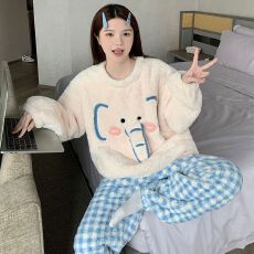 批发实拍冬季新款加厚长毛绒卡通睡衣女韩版宽松上衣双口袋家居服套装