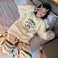 批发实拍冬季新款加厚长毛绒卡通睡衣女韩版宽松上衣双口袋家居服套装