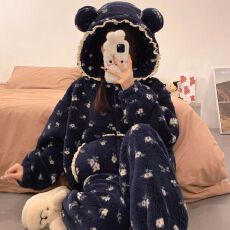 批发<b class='q'>实拍</b>冬季新款卡通甜美拉链睡衣女加绒加厚法兰绒连帽家居服套<b class='q'>装</b>