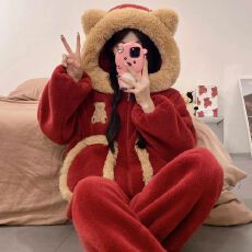 批发<b class='q'>实拍</b>冬季新款卡通甜美拉链睡衣女加绒加厚法兰绒连帽家居服套<b class='q'>装</b>