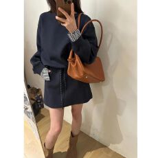 批发<b class='q'>大码</b>胖妹妹休闲运动套装女秋季圆领长袖卫衣上衣半身短裙两件套装
