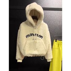 批发高级感超厚羊羔毛<b class='q'>连帽卫衣</b>女冬季新款加绒加厚百搭保暖毛绒绒上衣