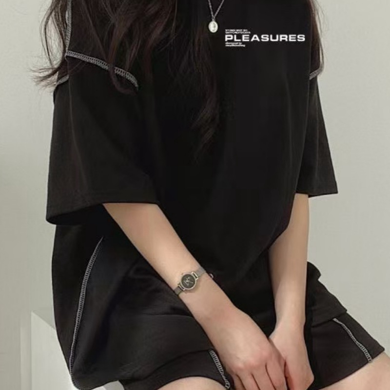 캐주얼 운동복 세트 여성 여름 2026 새로운 반팔 반바지 캠퍼스 바람 귀여운 소녀 실행