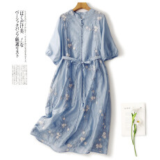 批发实拍天丝重工刺绣气质<b class='q'>连衣裙</b>2026夏新款宽松度假系带轻奢显瘦长裙