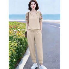 批发实拍妈妈夏装薄款休闲运动服<b class='q'>套装</b>洋气2026款中年<b class='q'>女</b>短袖刺绣两件套