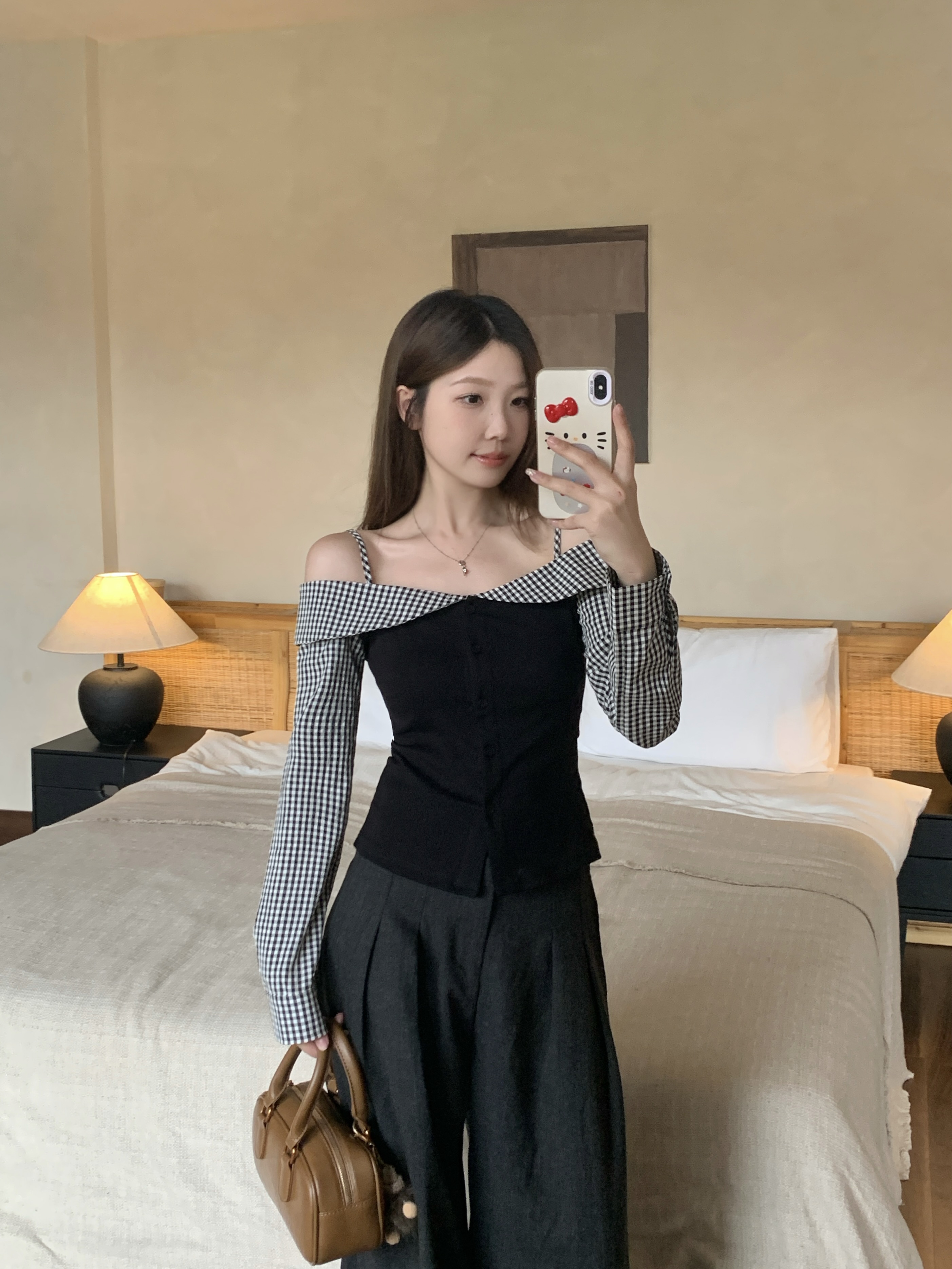 실사 빅 사이즈 지방 mm 봄 새로운 페이크 레이어드 체크무늬 패치워크 오프숄더 긴팔 오프숄더 몸매 가꾸기 맨위