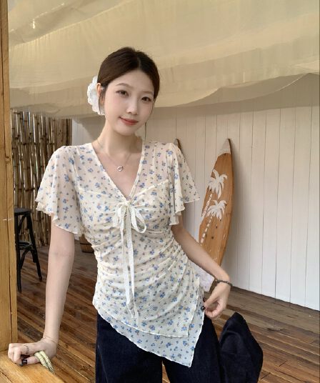 실사 빅 사이즈 여름 새로운 디자인 센스 꽃무늬 레이스 레이스업 맨위 불규칙 밑단 슬림해 보이는 반팔