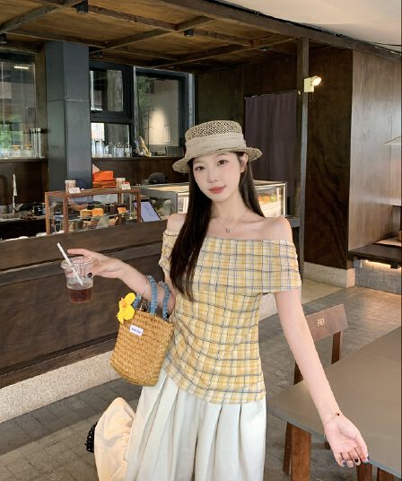 실사 빅 사이즈 통통한 여동생 여름 새로운 황색 체크무늬 오프숄더 튜브탑 티셔츠 몸매 가꾸기 슬림해 보이는 다용도 맨위