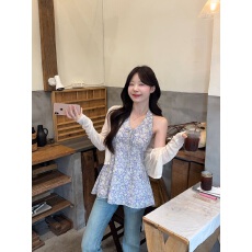 批发实拍 大码胖mm韩系<b class='q'>甜美</b>温柔风碎花挂脖系带背心+开衫显瘦套装