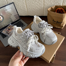 批发2026春<b class='q'>秋</b>配裙子低帮运动老爹鞋女鞋货号