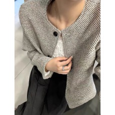 批发复古圆领小香风外套女秋季小个子高级感条纹宽松名媛千金短款上衣