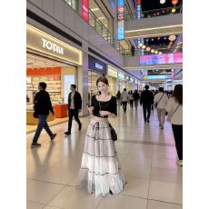 批发板栗可可'黑曜石千金'小香风粗花呢短袖/蕾丝半身裙套装