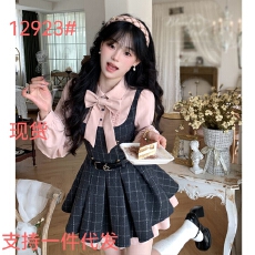 批发Blovelan雾蓝花楹 少女感蝴蝶结衬衫格纹毛呢收腰蓬蓬<b class='q'>百褶</b>连衣裙