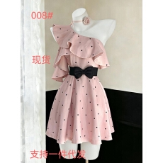 批发甜美少女风粉色斜肩<b class='q'>连衣裙</b>女早春新款波点<b class='q'>荷叶边</b>蝴蝶结收腰短裙