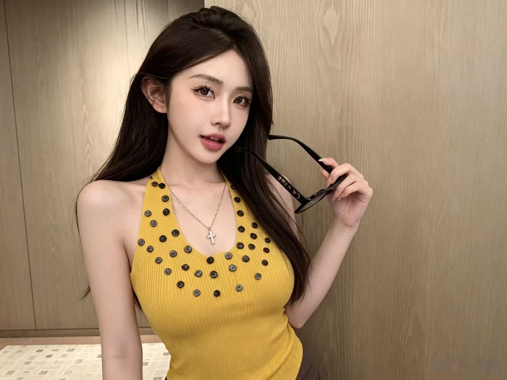 실사 정가 여름 도파민 민소매 행침 목 불규칙 스팽글 장식 니트 조끼 아름다운 맨위