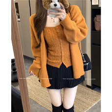 批发实拍 2025秋冬<b class='q'>新款</b>慵懒风温柔<b class='q'>吊带</b><b class='q'>背心</b>+百搭毛衣开衫外套两件套女