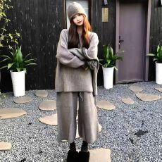 批发奶盐慕斯 秋冬新款韩版时尚慵懒高级感毛衣<b class='q'>休闲</b><b class='q'>套装</b>