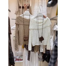 批发十三行新款<b class='q'>韩版</b>2026年春季文艺宽松设计显瘦气质百搭一字肩针织衫