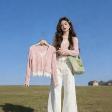 批发时尚百搭V领坑条拼接假两件打底针织开衫女2026春秋薄款减龄上衣