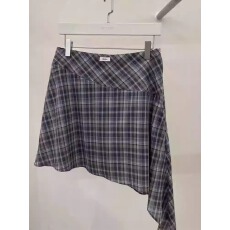 批发十三行女<b class='q'>装</b>新款2026夏季字母贴标不规则格纹半身裙女格子设计短裙