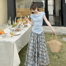 批发2026<b class='q'>新款</b>小众荡荡领设计感短袖T恤高腰格子半身长裙时尚套装