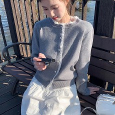 批发法式蕾丝边灰色圆领针织开衫女2025新款秋冬短款外搭薄款毛衣外套