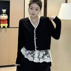 批发时髦高级感拼接蕾<b class='q'>丝</b>气质V领针织衫女大码微胖mm显瘦上衣百搭打底