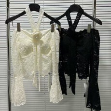 批发<b class='q'>韩国</b>东大门2025秋季立体花朵挂脖一字肩衬衫