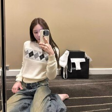 批发蝶宝嘻 复古菱格 圆领羊毛两色<b class='q'>打底衫</b>女秋冬内搭上衣毛衣针织衫