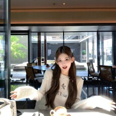 重工字母刺绣五角星针织毛衣女短款圆领上衣内搭打底衫