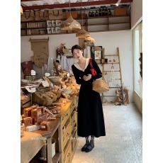 批发<b class='q'>韩国</b>法式赫本风黑色v领针织长袖<b class='q'>连衣裙</b>女2025新款a字长裙