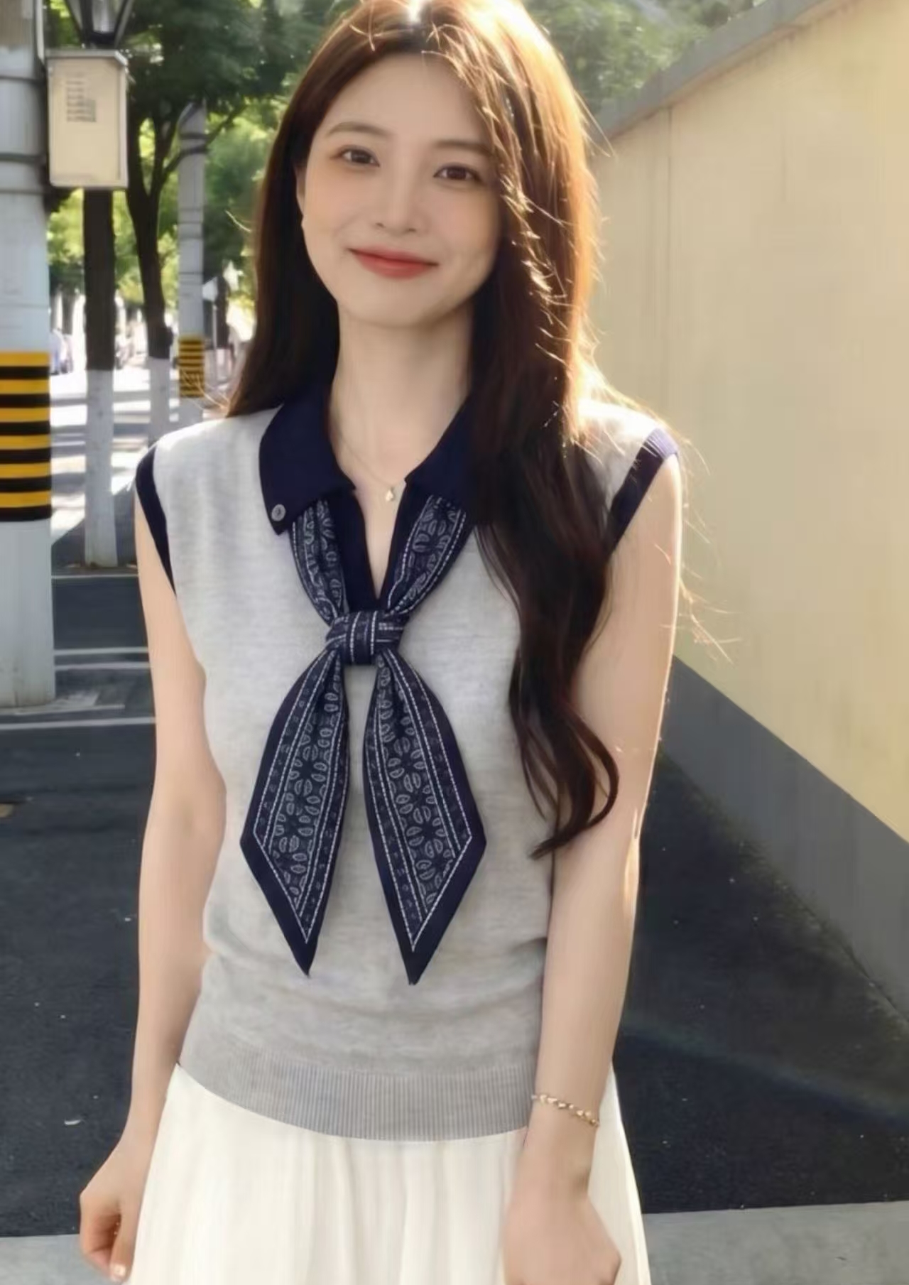 자이언트 잘 생긴 스카프 넥타이 긍정적 인 어깨 니트 티셔츠 여성 2026 슈퍼 화재 연령 감소 여름 한 부서 품격 어깨 맨위