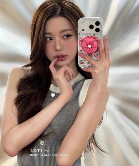 ldtj 높음 세트 산소 소녀 장 원 영어 같은 단락 빛 요리 한 바람 패치워크 색상 라운드 넥 조끼 허리 수축 타이트 스커트 드레스