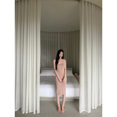 批发5werkwen 曲线氧气美女双版本针织裙 大方领好身材纯欲包臀<b class='q'>连衣裙</b>