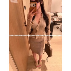 批发甜美风V领<b class='q'>荷叶边</b>修身长袖针织开衫女秋季新款坑条<b class='q'>毛衣</b>质感上衣潮