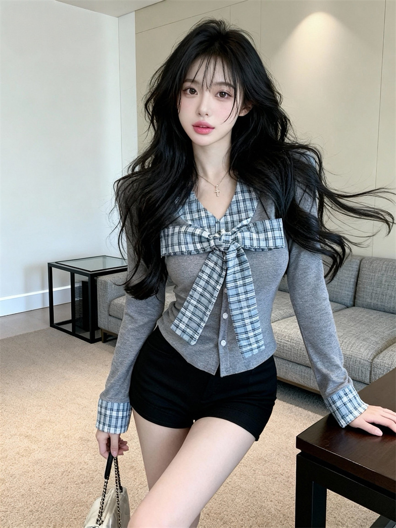 있음 보호 봄 새로운 페이크 레이어드 체크무늬 배색 디자인 몸매 가꾸기 슬림해 보이는 순수한 욕망 바람 긴팔 티셔츠 여성 셔츠