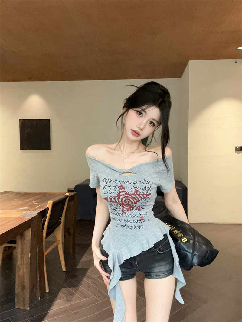 실사 여름 켜기 새로운 순수한 욕망 핫걸 바람 트위스트 로프 오프숄더 불규칙 리본 반팔 티셔츠 여성 몸매 가꾸기 맨위