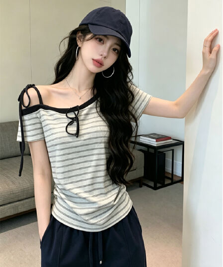 있음 보호 여름 켜기 새로운 휴식 센스 한 부서 스트라이프 배색 비스듬한 어깨 칼라 스트랩 반팔 티셔츠 여성 셔츠