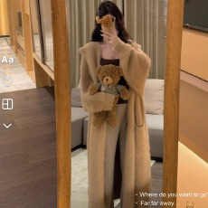批发高级感加厚水貂绒连帽<b class='q'>中长款</b>毛衣外套女过膝冬季针织开衫慵懒宽松