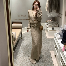 批发XIAO YU秋冬季新款韩版麻花氛围感宽松毛衣+半裙两件套<b class='q'>套装</b>女装