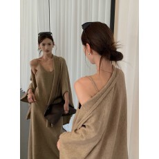 批发法式慵懒风针织套装女秋冬新款宽松显瘦减龄毛衣披肩吊带裙<b class='q'>两件套</b>