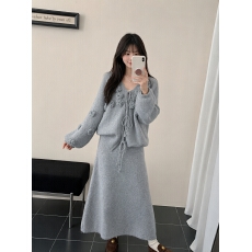 批发慵懒风花朵针织套装女2026<b class='q'>春</b>季新款氛围感毛衣半身裙两件套
