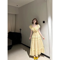批发法式名媛气质小香风黄色连衣裙女2025夏季小个子收腰显瘦公主长裙